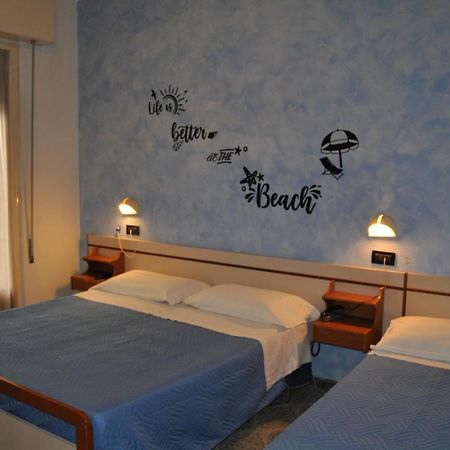 Hotel Rigobello Riccione Luaran gambar