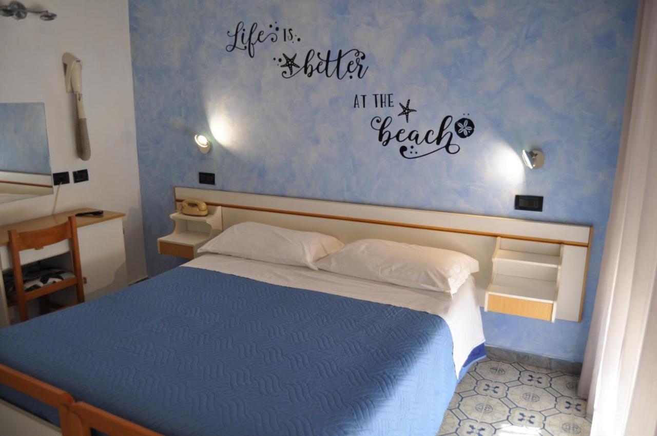 Hotel Rigobello Riccione Luaran gambar