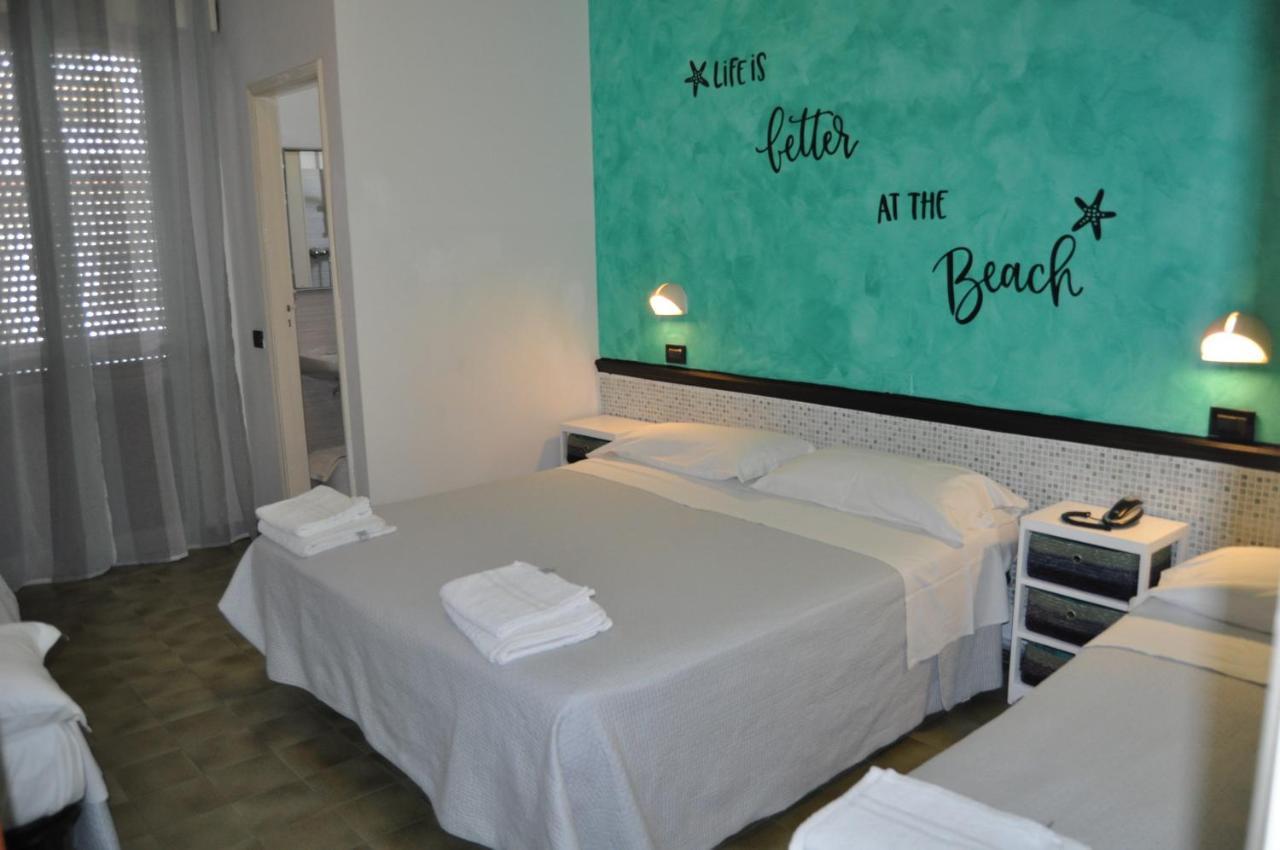 Hotel Rigobello Riccione Luaran gambar