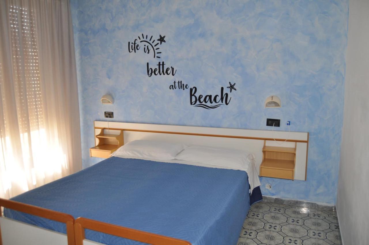 Hotel Rigobello Riccione Luaran gambar