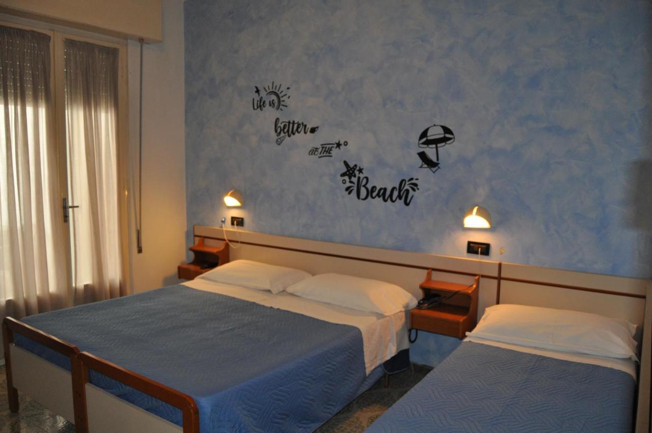 Hotel Rigobello Riccione Luaran gambar