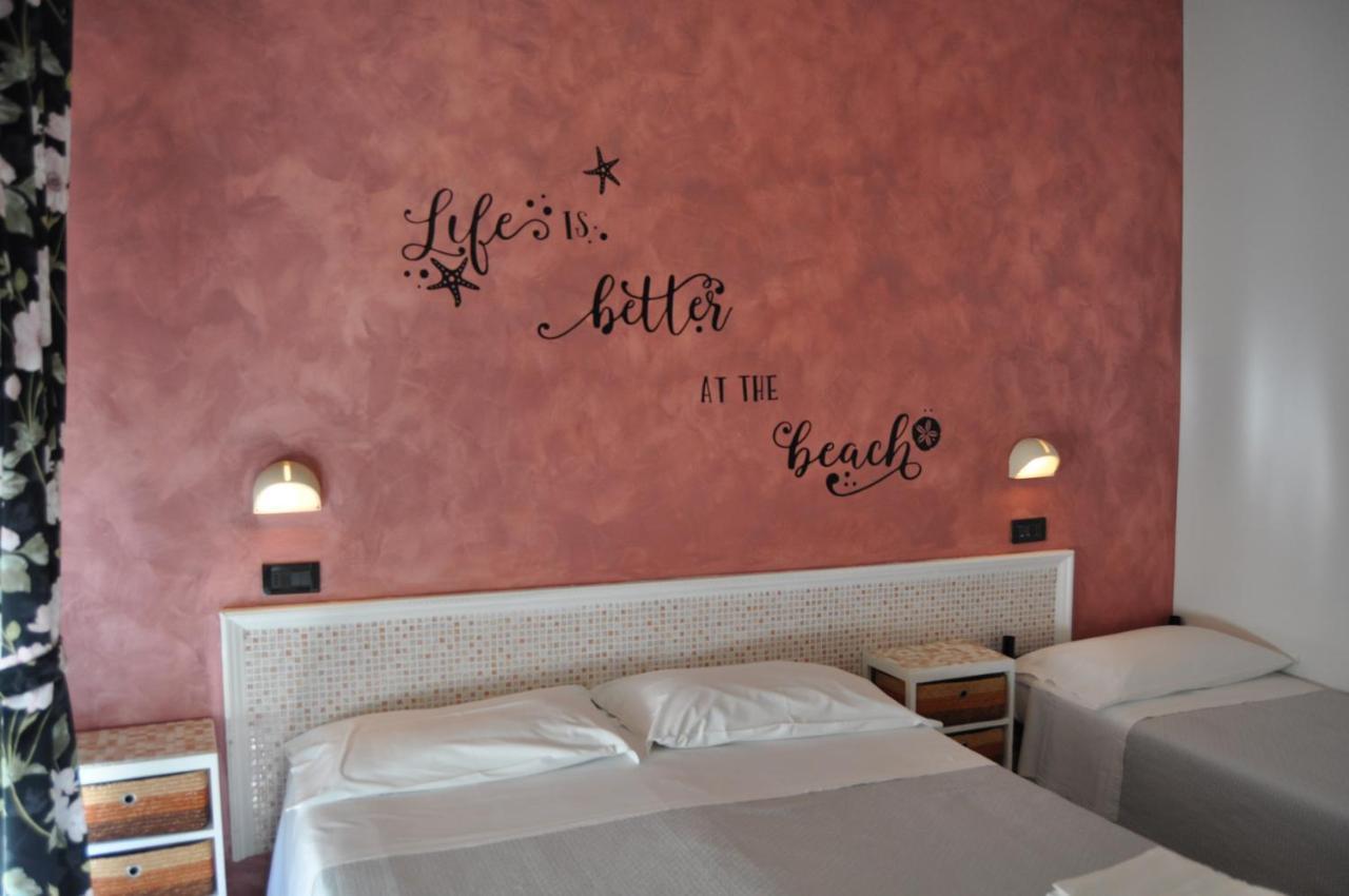 Hotel Rigobello Riccione Luaran gambar